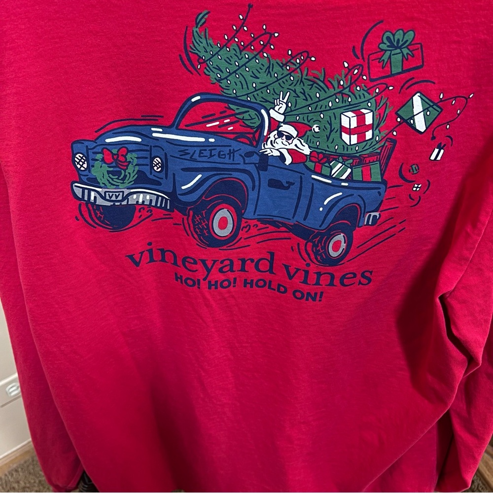 Vineyard Vines Men's Vivid Red Long Sleeve Shirt & Blue Pickup & Santa. Large - Picture 5 of 10